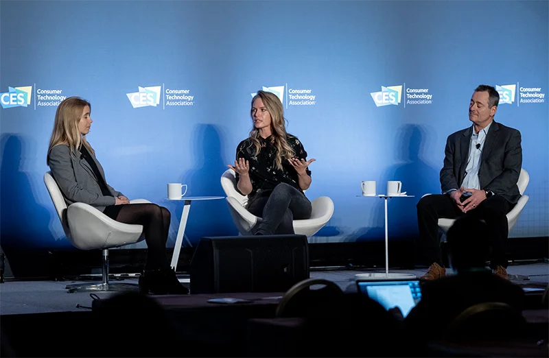 The Secret Behind the Wearable: How Mobile Apps Impact the Smart Device Ecosystem